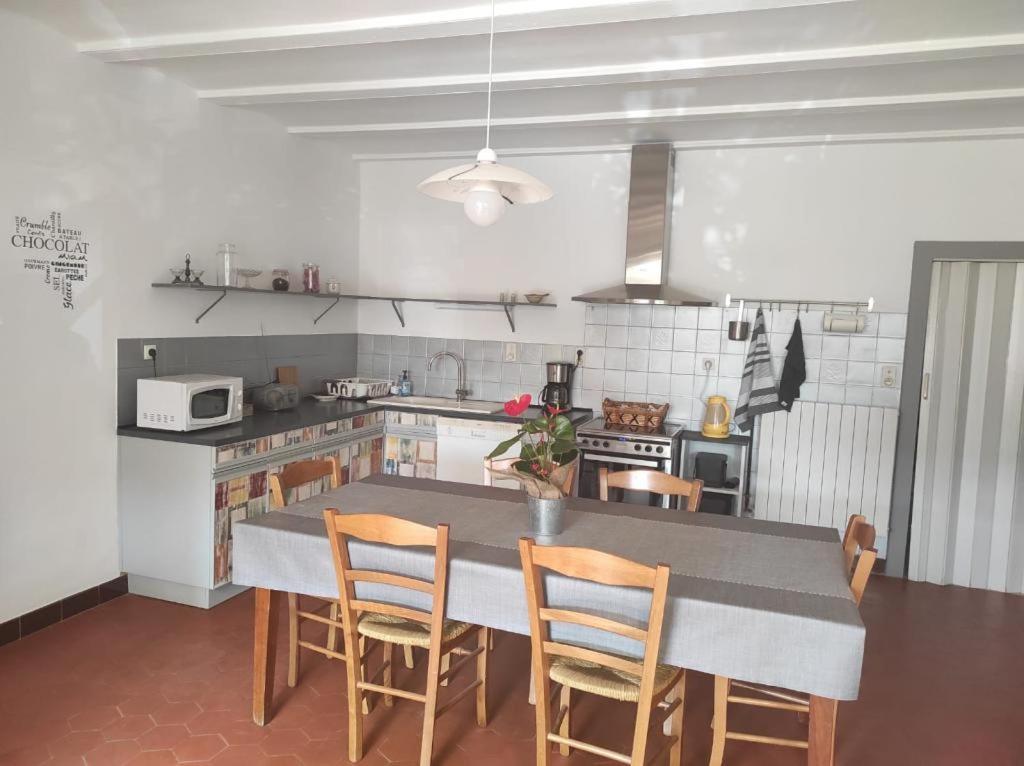 Gite Chez L'Oncle Jules Velesmes-Echevanne Eksteriør billede